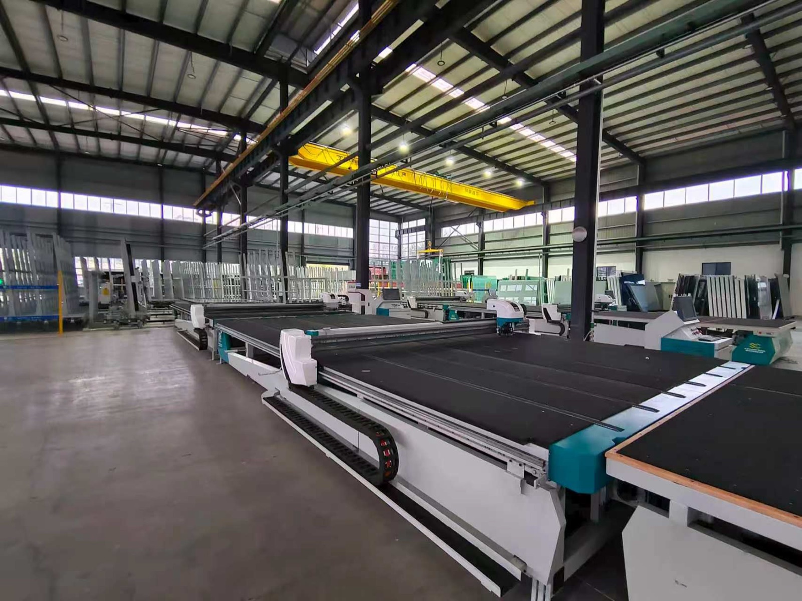 SC-G cutting line and control console in production